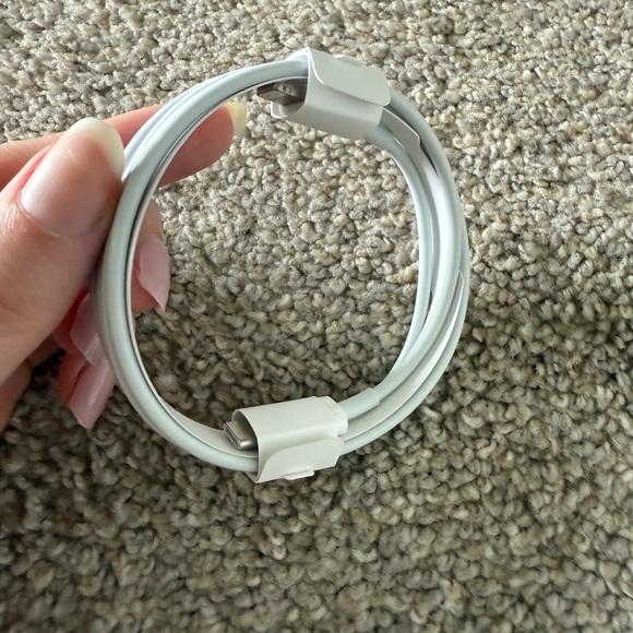 Apple - USB-C to Lightening Charging Cable - Picture 2 of 5